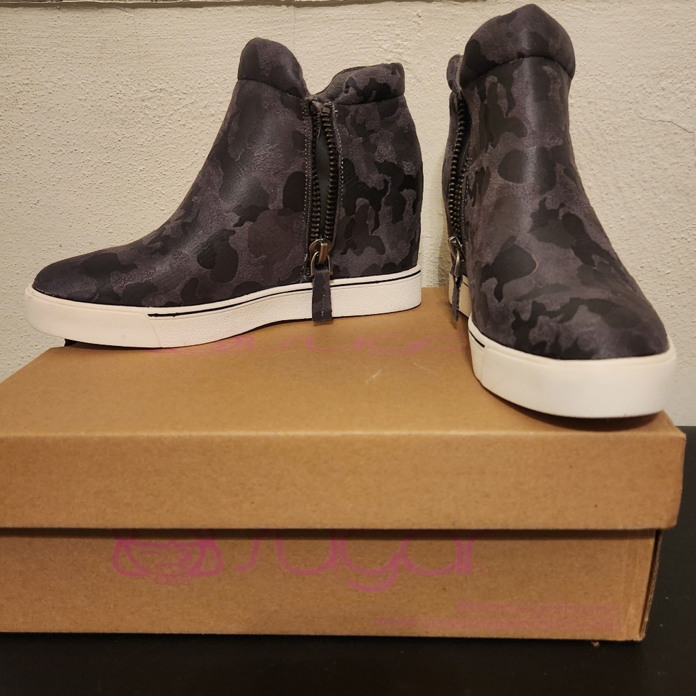 Sugar, sneaker boots